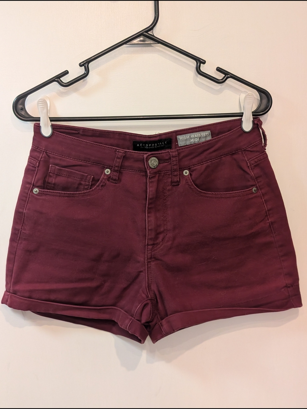 Aeropostale High-Waisted Women's Burgundy Shorts